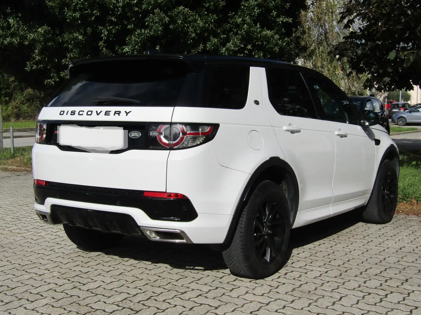 Land Rover Discovery Sport Discovery Sport I 2015 2.0 td4 SE awd 150cv autom. Bílá - 1