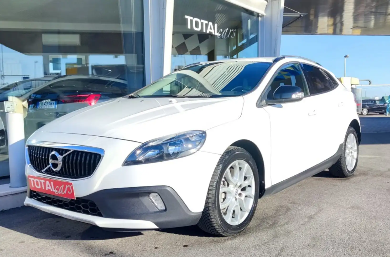 Volvo V40 Cross Country D2 Geartronic Business Bianco - 1