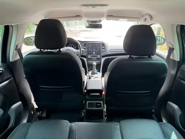 Renault Megane view 14