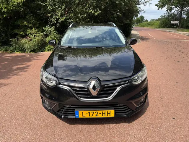 Renault Megane view 2