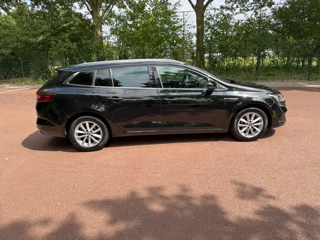 Renault Megane view 7
