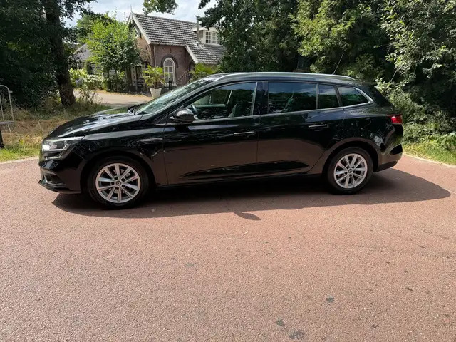 Renault Megane view 3