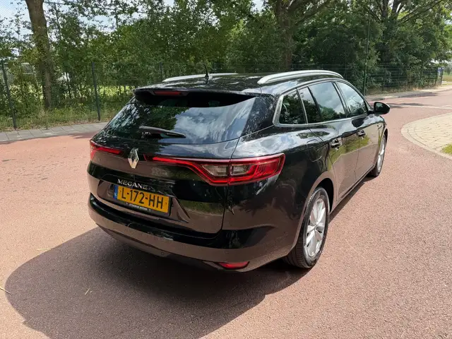 Renault Megane view 6
