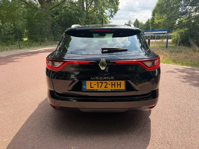 Renault Megane view 5