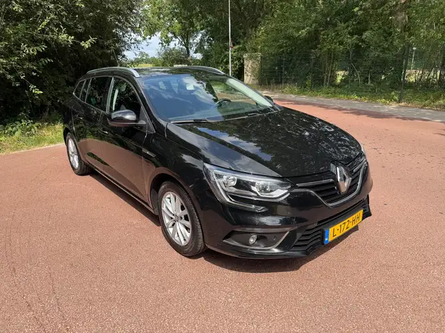 Renault Megane view 8