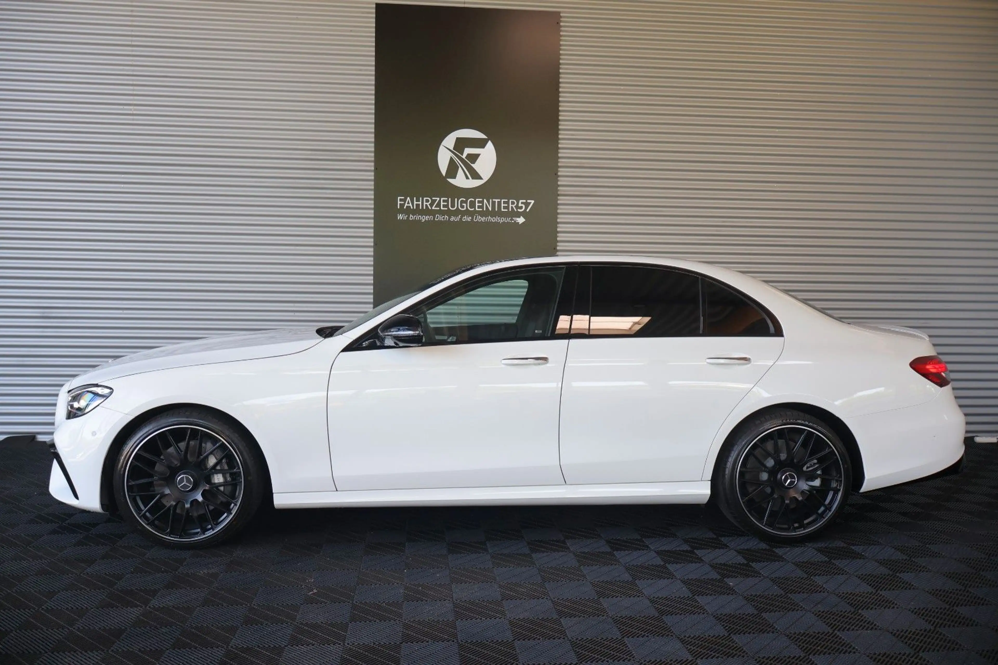 Mercedes-Benz E 450 4MATIC EQ Boost|Mild Hybrid|Burmester|Pano — photo 3