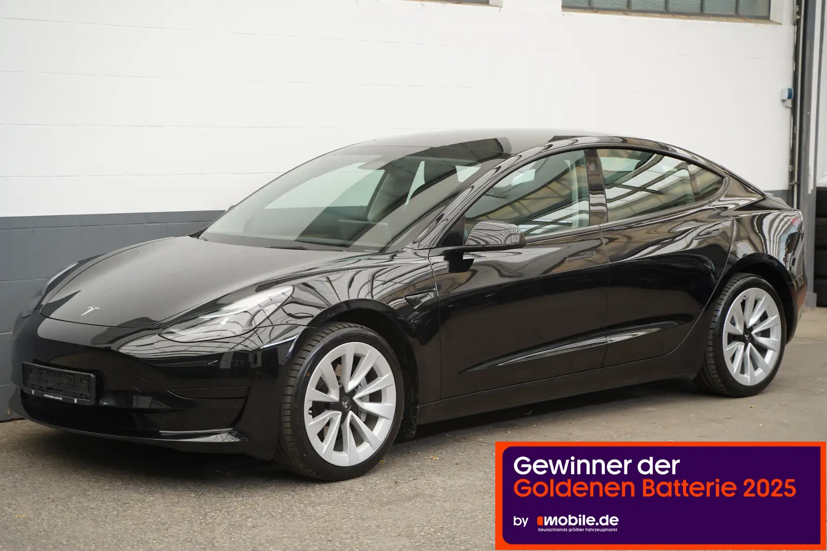 Tesla Model 3 Standard Range + *19-Zoll*Mwst.*Matrix-LED* Zwart - 1