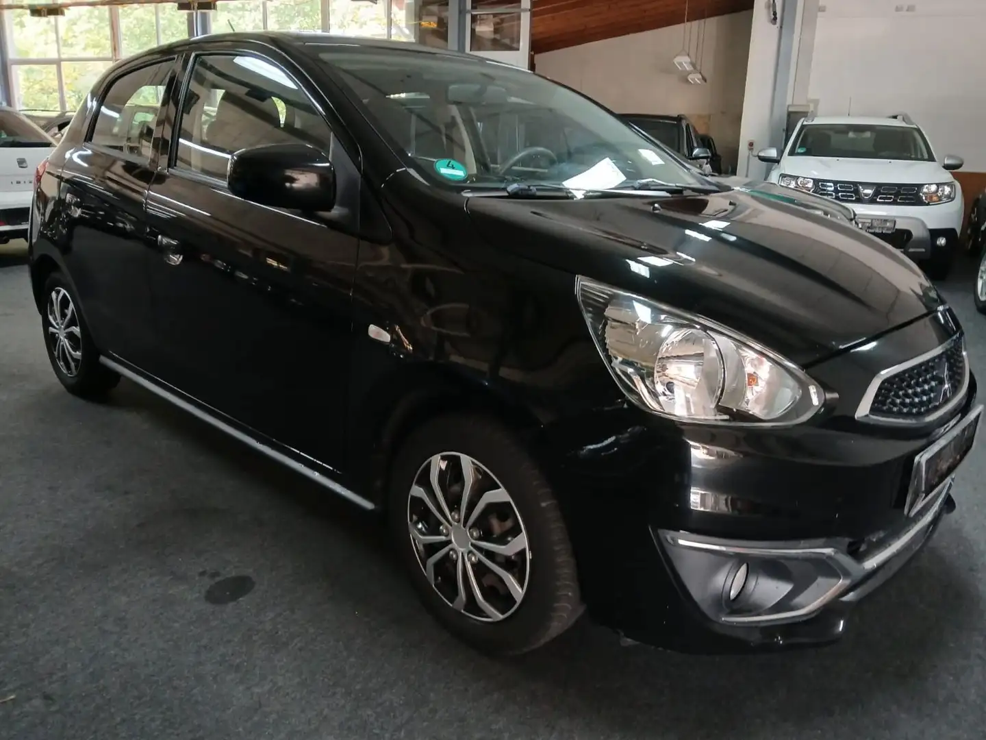 Mitsubishi Space Star 1.0 MIVEC Edition 100 1.HAND! Schwarz - 2