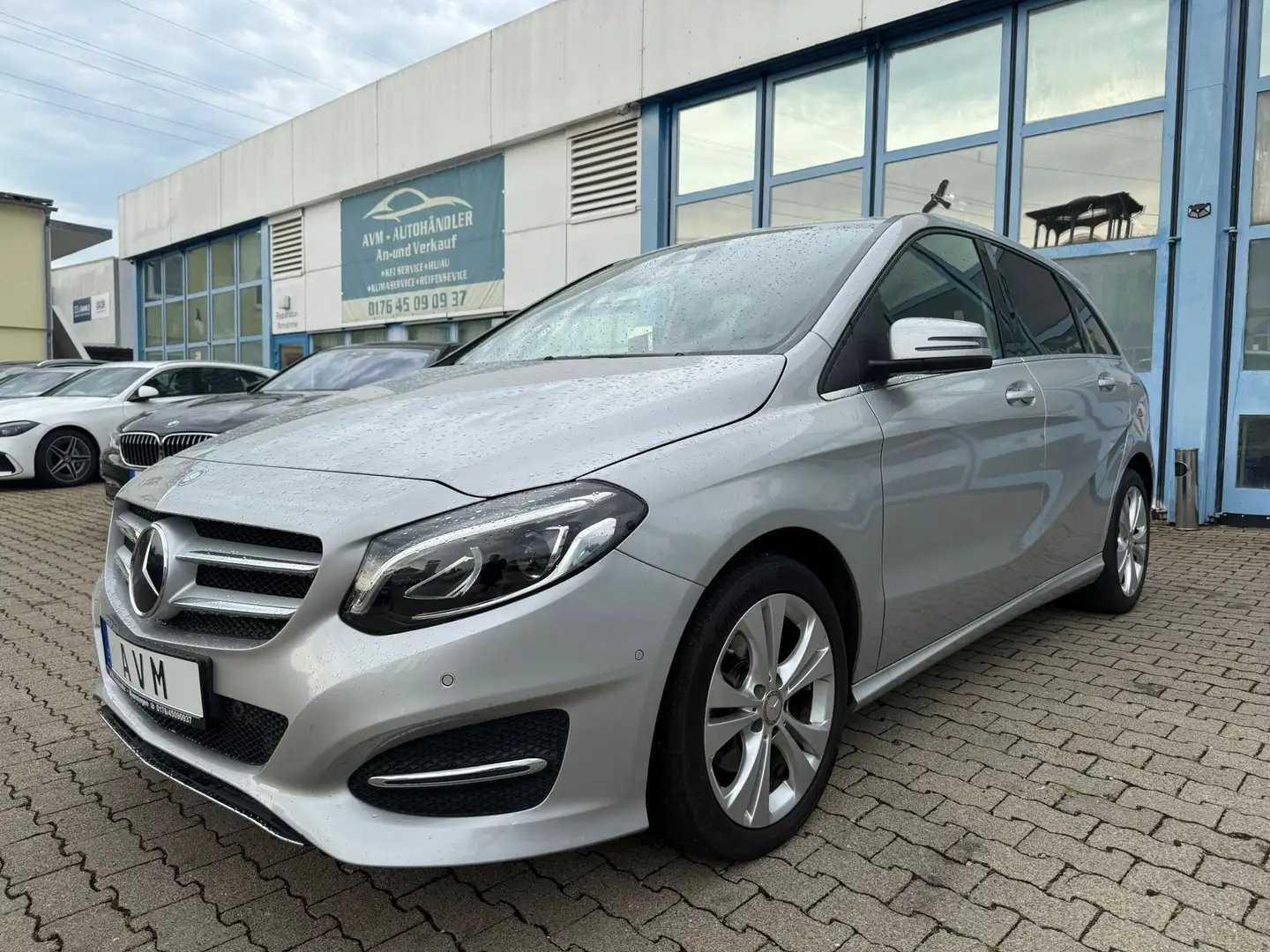 Mercedes-Benz B 200 CDI, Automatik, Navi, AHK, LED, PDC Silber - 1