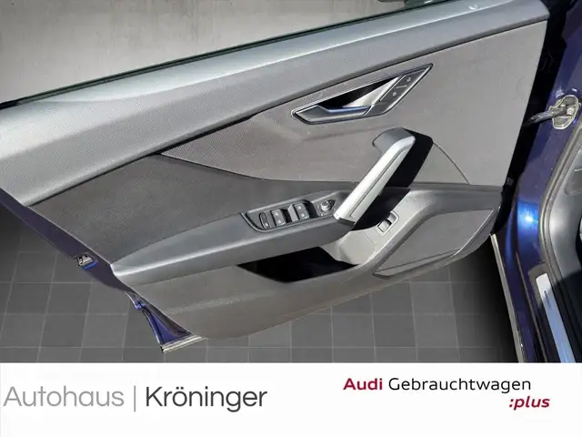 Audi Q2 view 8