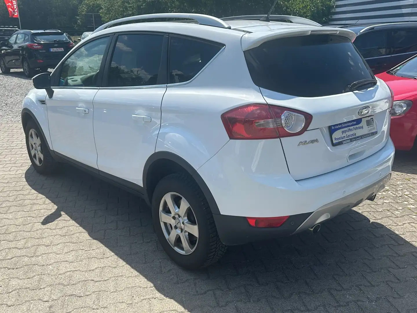 Ford Kuga TüvNEU/PanoramaDach/Bordcomputer/PDC2x/Tempo Blanc - 2