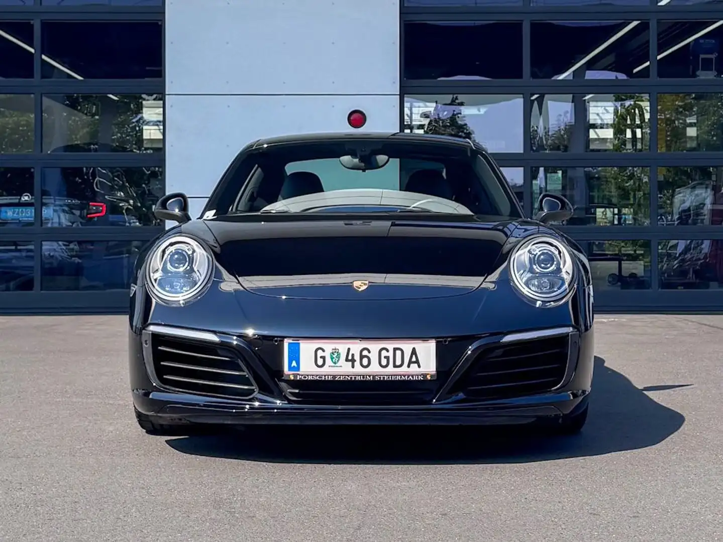 Porsche 911 Carrera Schwarz - 1