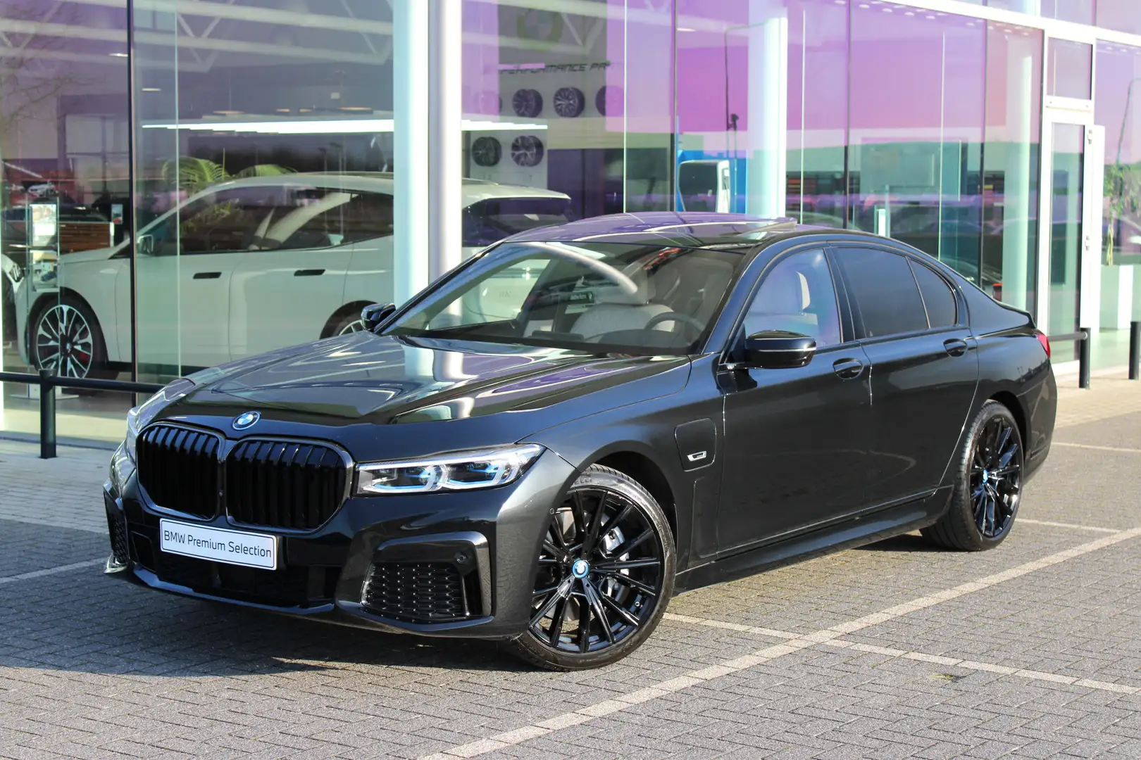 BMW 745 7 Serie 745e High Executive M Sport Automaat / Sch Noir - 2