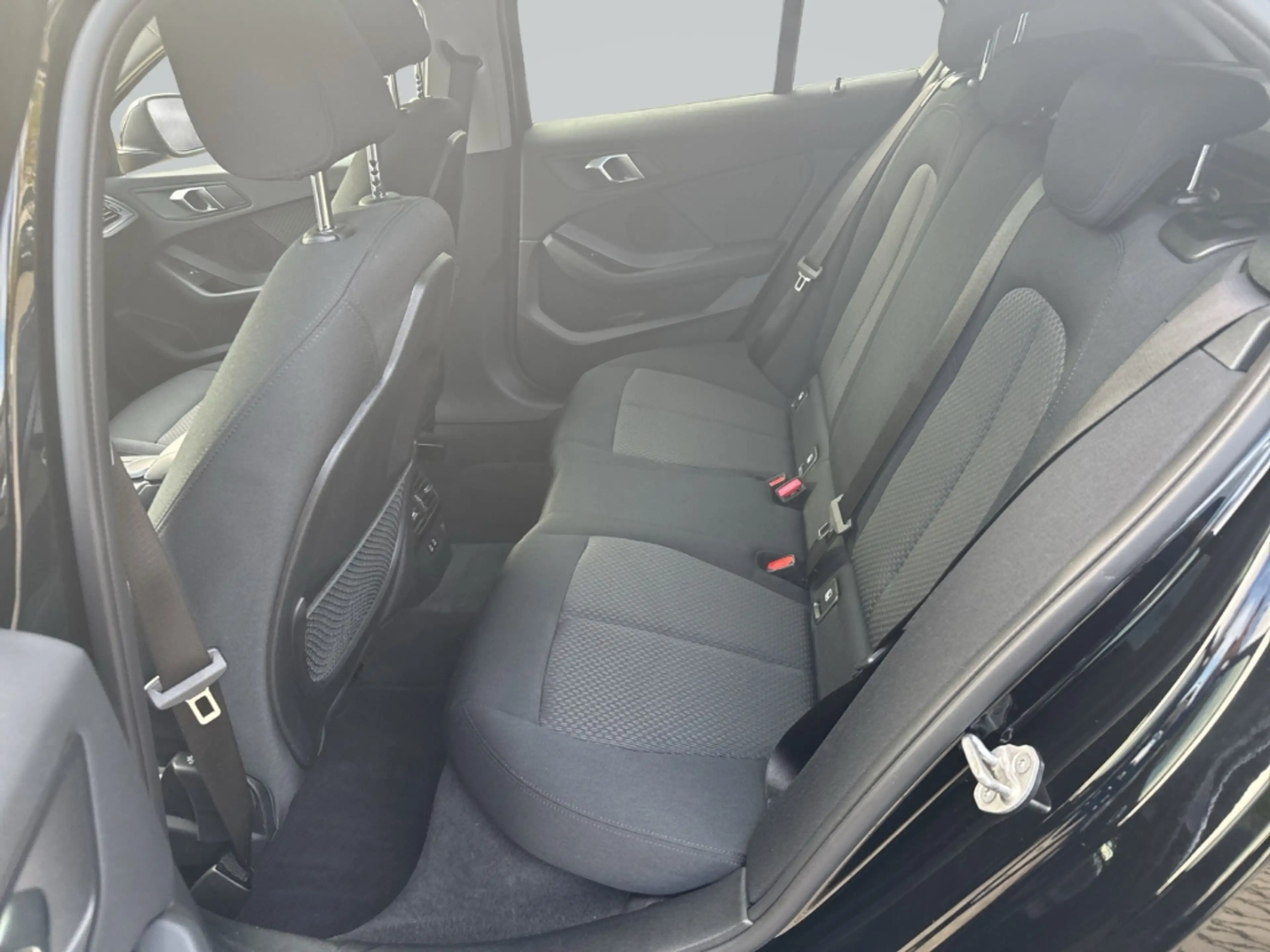 BMW 118 d+AHK+LED+PDC+DAB+HIFI+PANORAMA DACH+ — photo 12