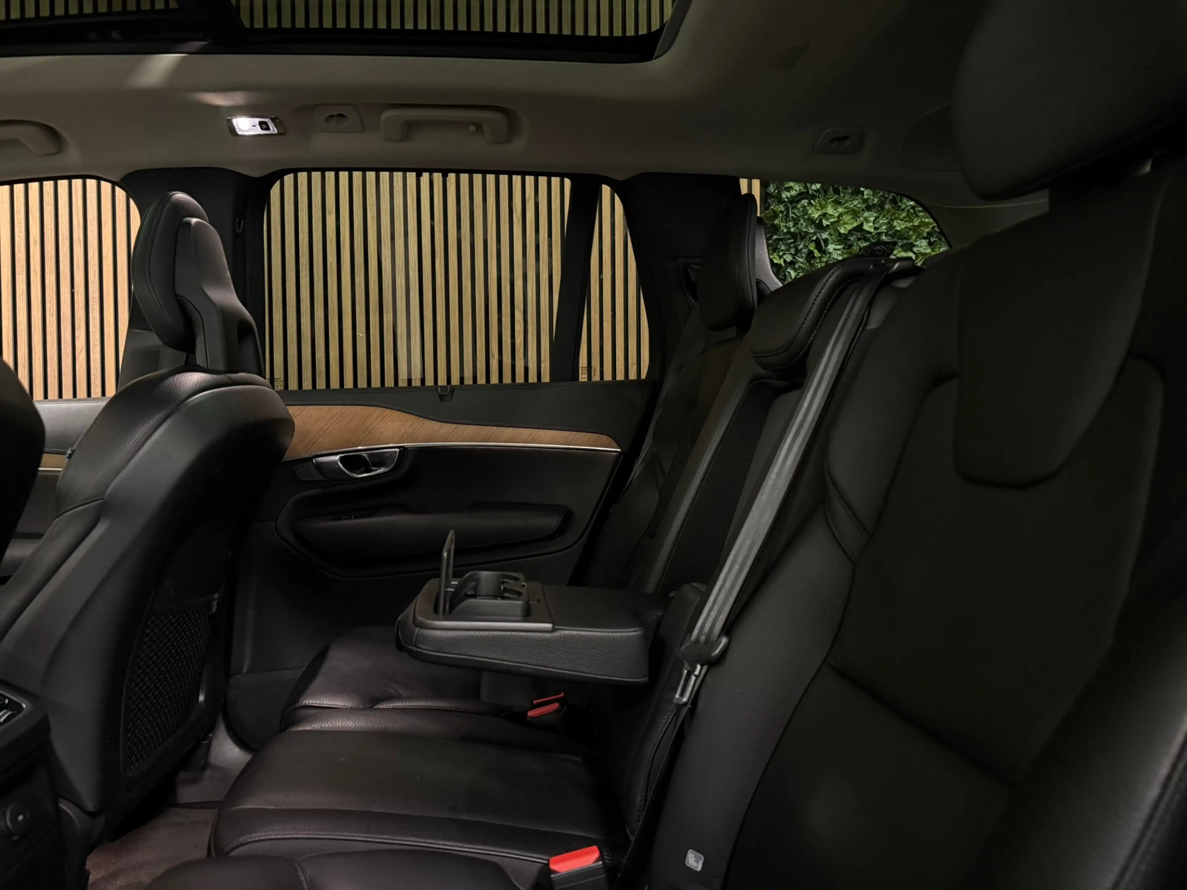 Volvo XC90 T8 AWD Recharge Inscription | Trekhaak | 360 Camer — photo 17
