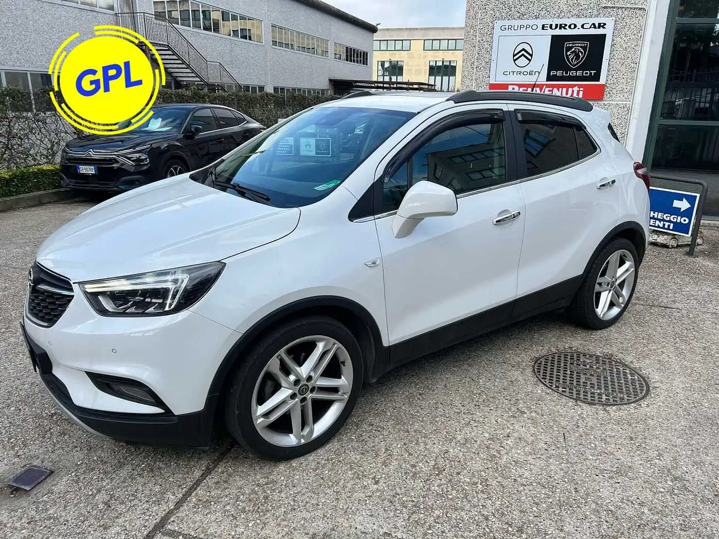 Opel Mokka X  Ultimate 1.4 Turbo GPL Tech 140CV Bianco - 1