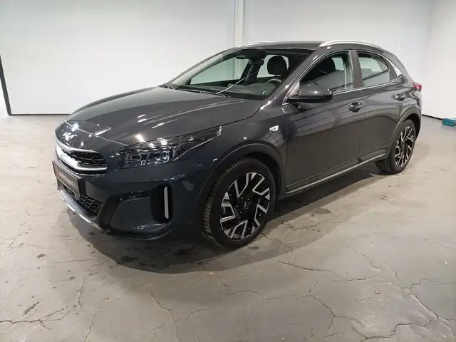 Kia Xceed view 3