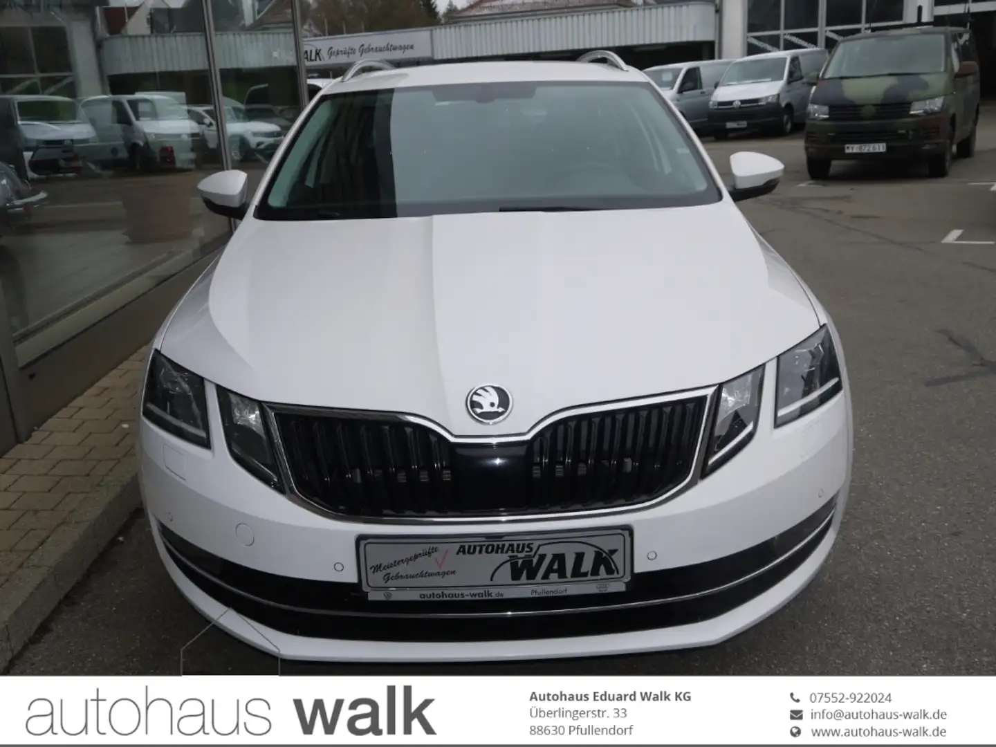 Skoda Octavia Combi 1.5 TSI DSG Style NAVI LED ACC Leder Weiß - 1
