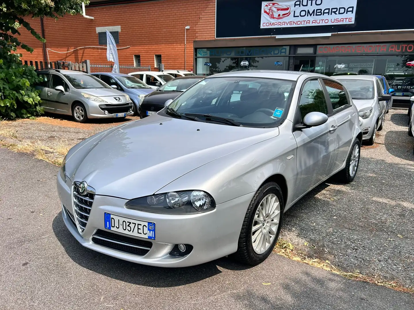Alfa Romeo 147 1.6 BENZINA 77KW *34.000KM* Grigio - 1