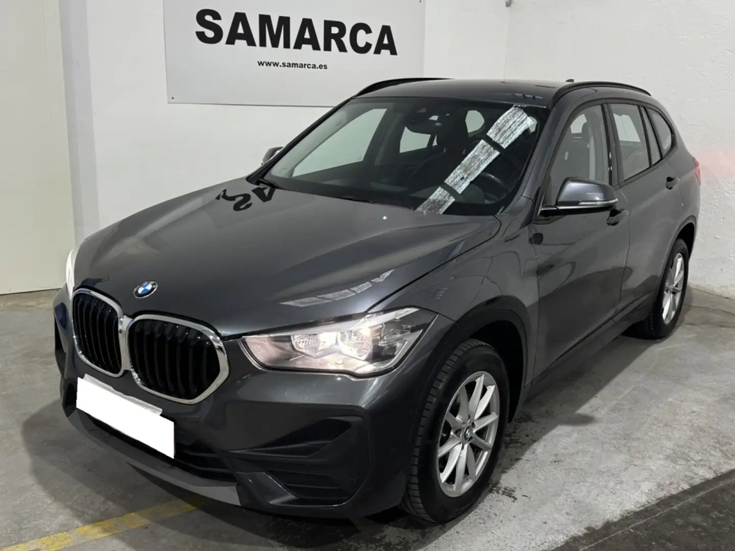 BMW X1 sDrive 18d Gris - 1