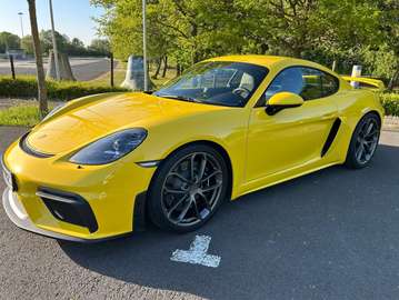 Porsche Cayman 718 GT4