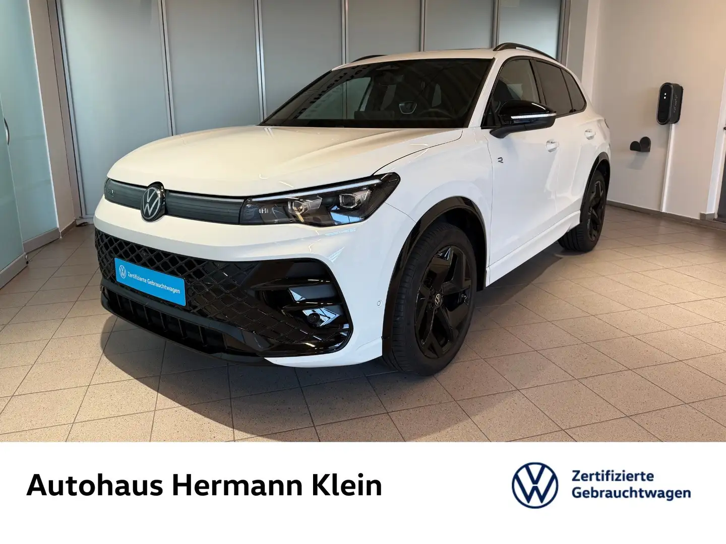 Volkswagen Tiguan 1.5 eTSI R-Line Alarmanlage, Massage, Pano Weiß - 1