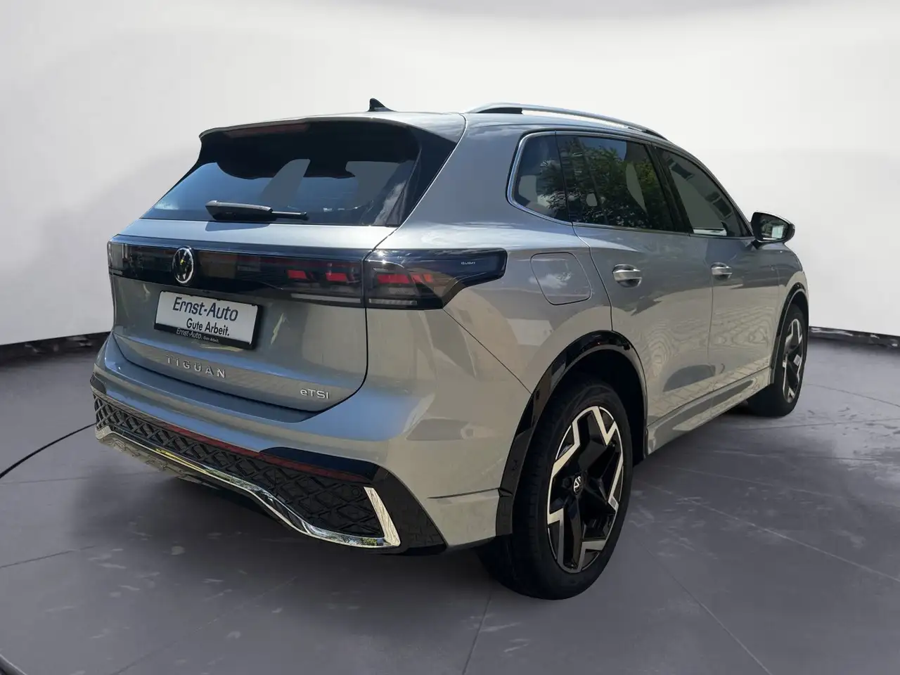 Volkswagen Tiguan R-Line 1.5 TSI +DSG+AHK+IQ.LIGHT+KAMERA+ 6