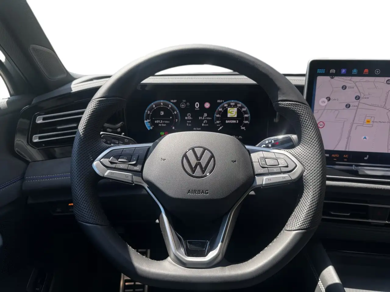 Volkswagen Tiguan R-Line 1.5 TSI +DSG+AHK+IQ.LIGHT+KAMERA+ 15