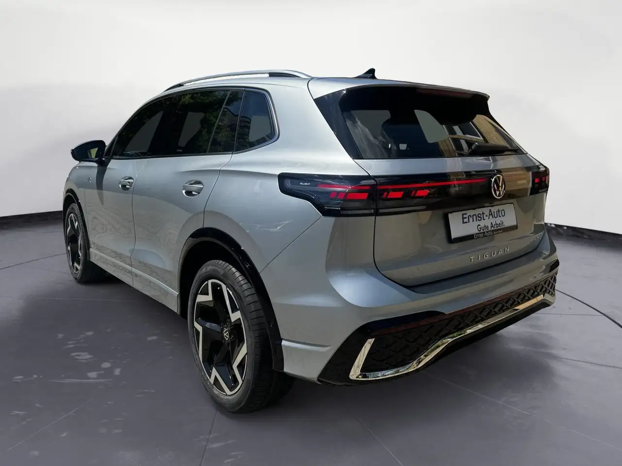 Volkswagen Tiguan R-Line 1.5 TSI +DSG+AHK+IQ.LIGHT+KAMERA+ 8