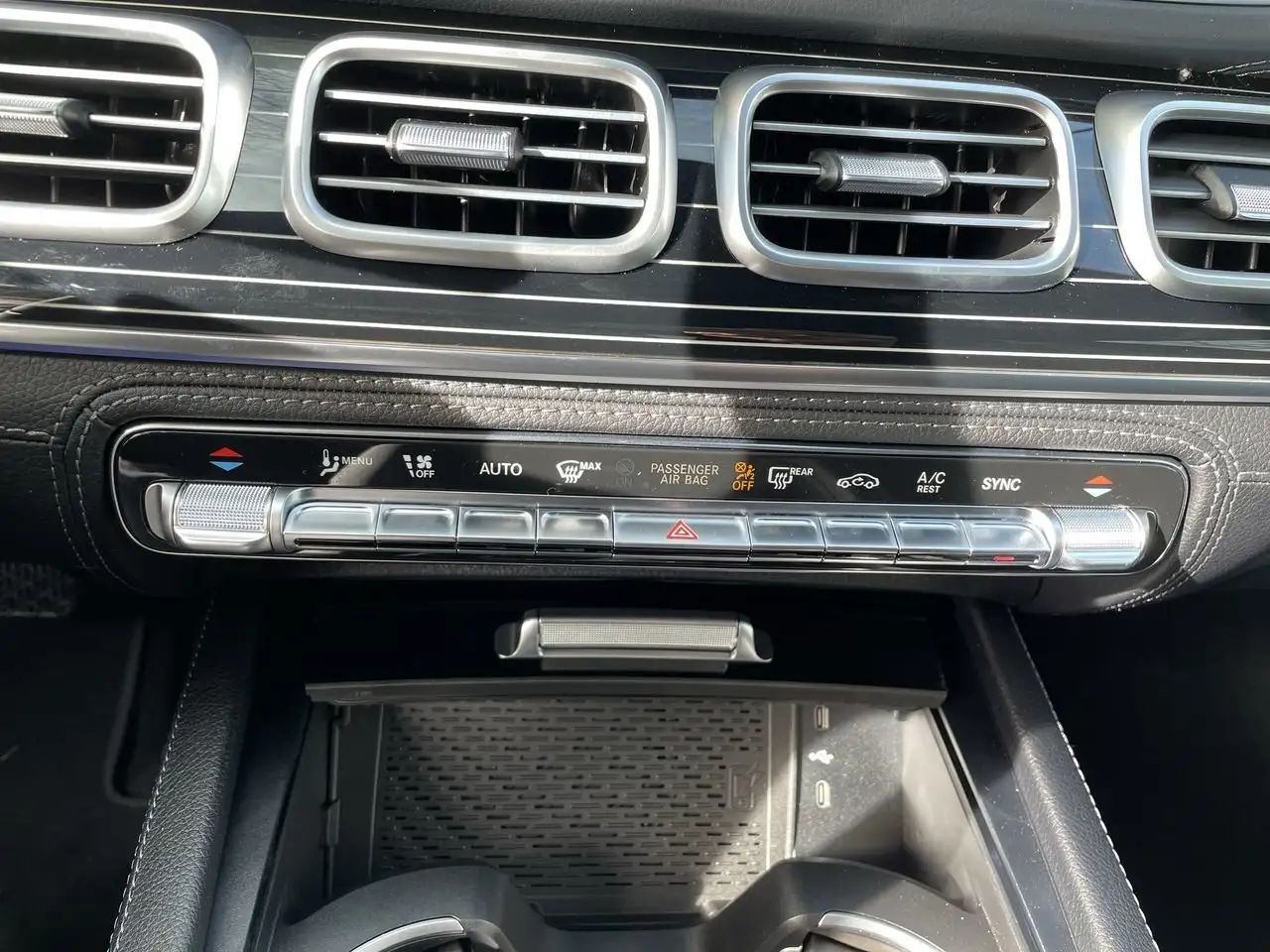 Mercedes-Benz GLE снимка Mercedes-Benz GLE