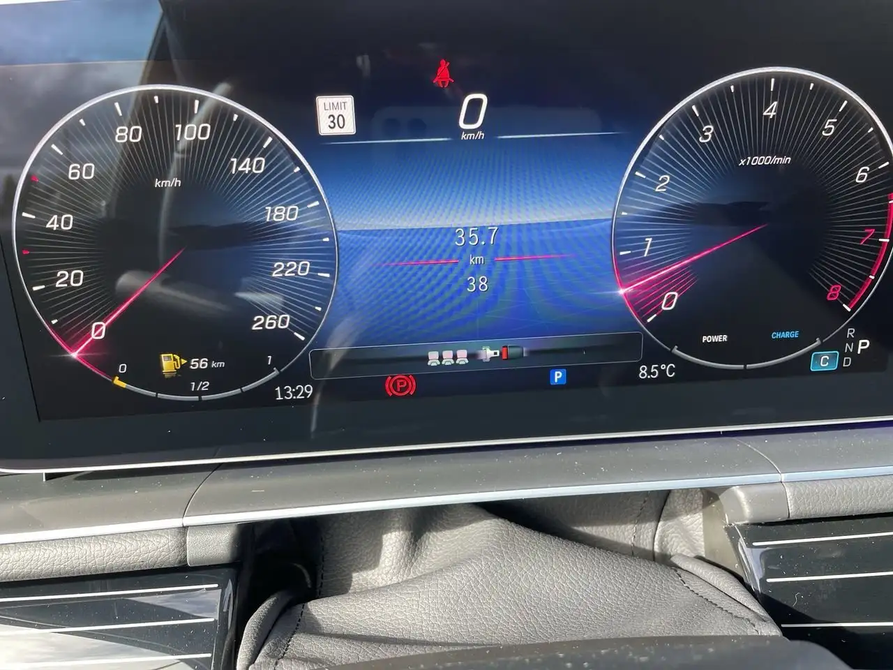 Mercedes-Benz GLE снимка Mercedes-Benz GLE