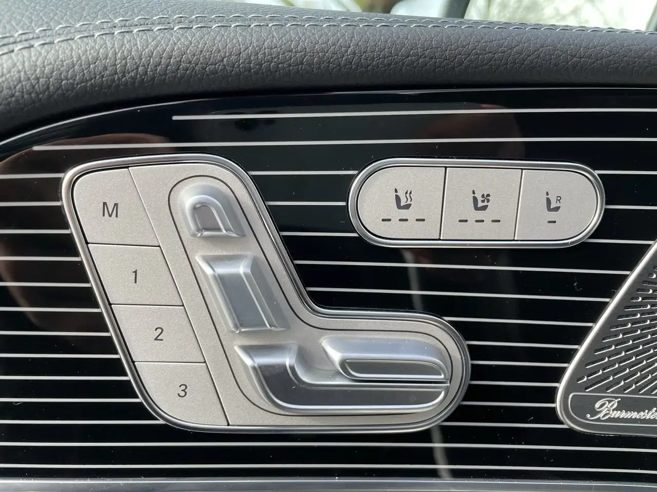 Mercedes-Benz GLE снимка Mercedes-Benz GLE