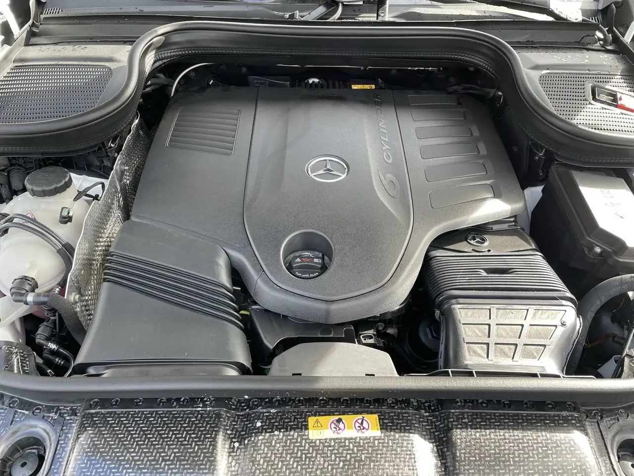 Mercedes-Benz GLE снимка Mercedes-Benz GLE