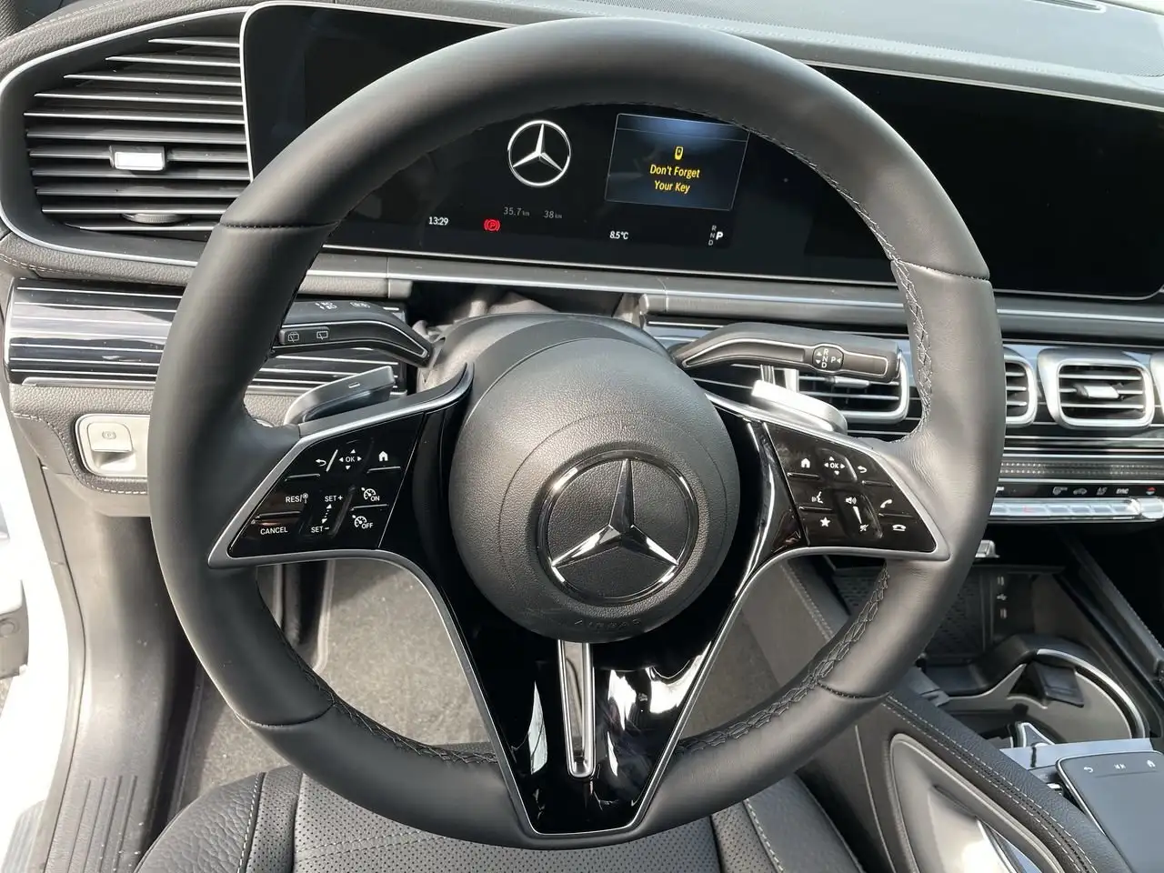 Mercedes-Benz GLE снимка Mercedes-Benz GLE