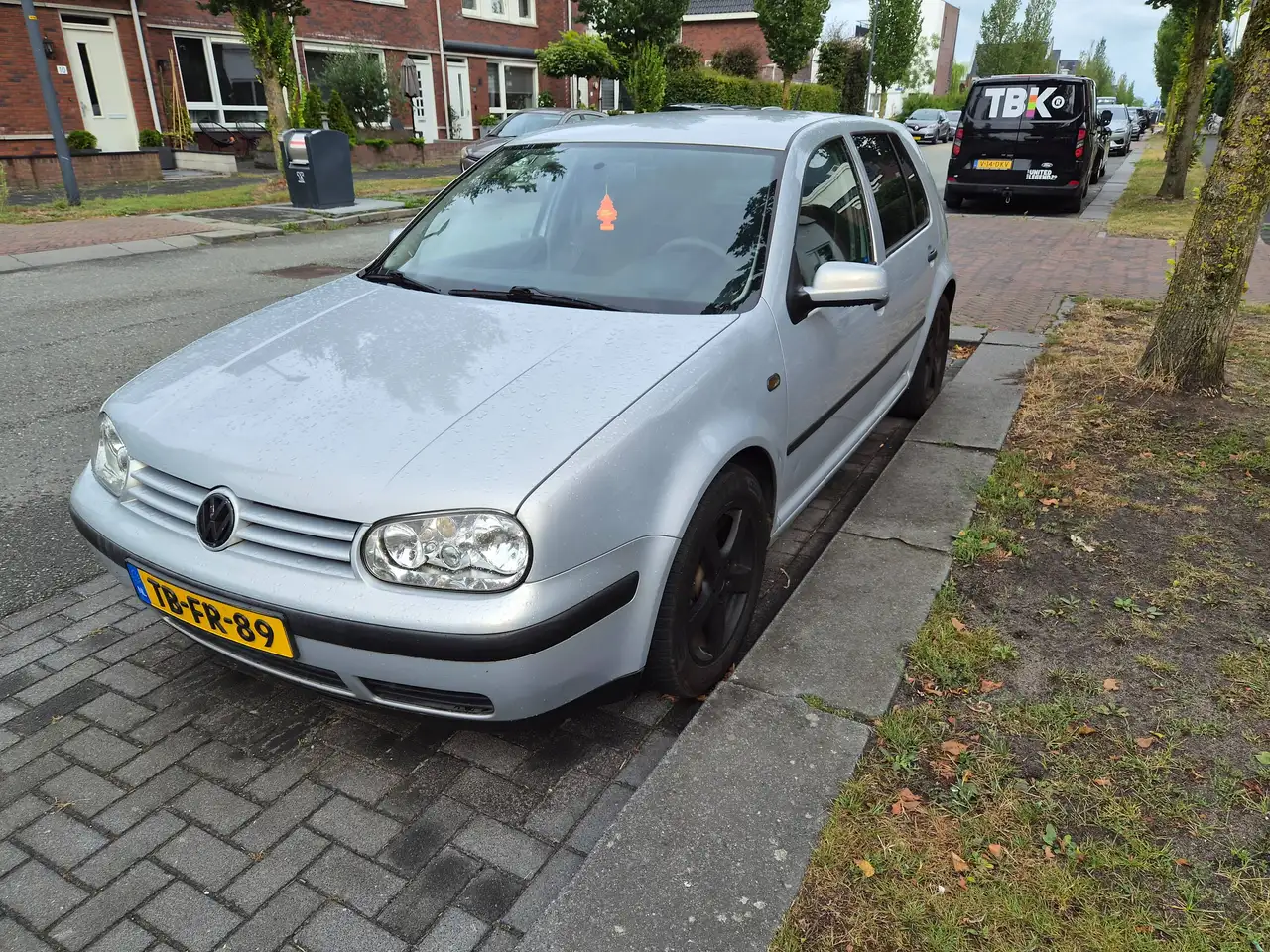 Volkswagen Golf 1.6 Trendline, foto 1