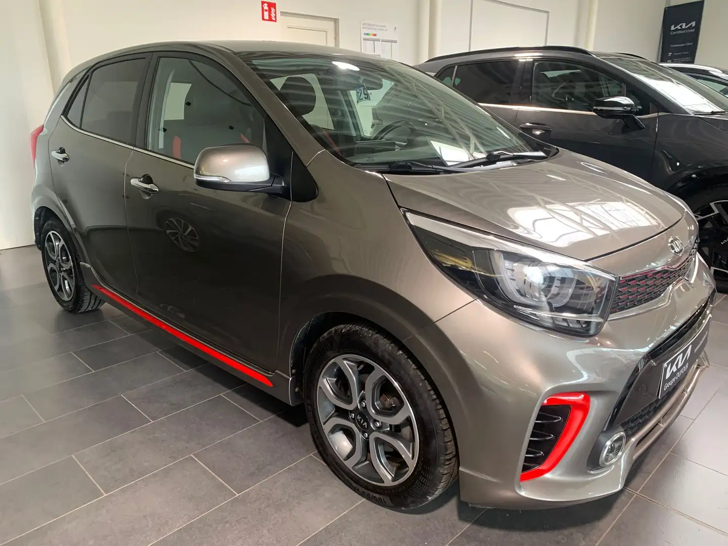 Kia Picanto 1.0 Gtline Gris - 2