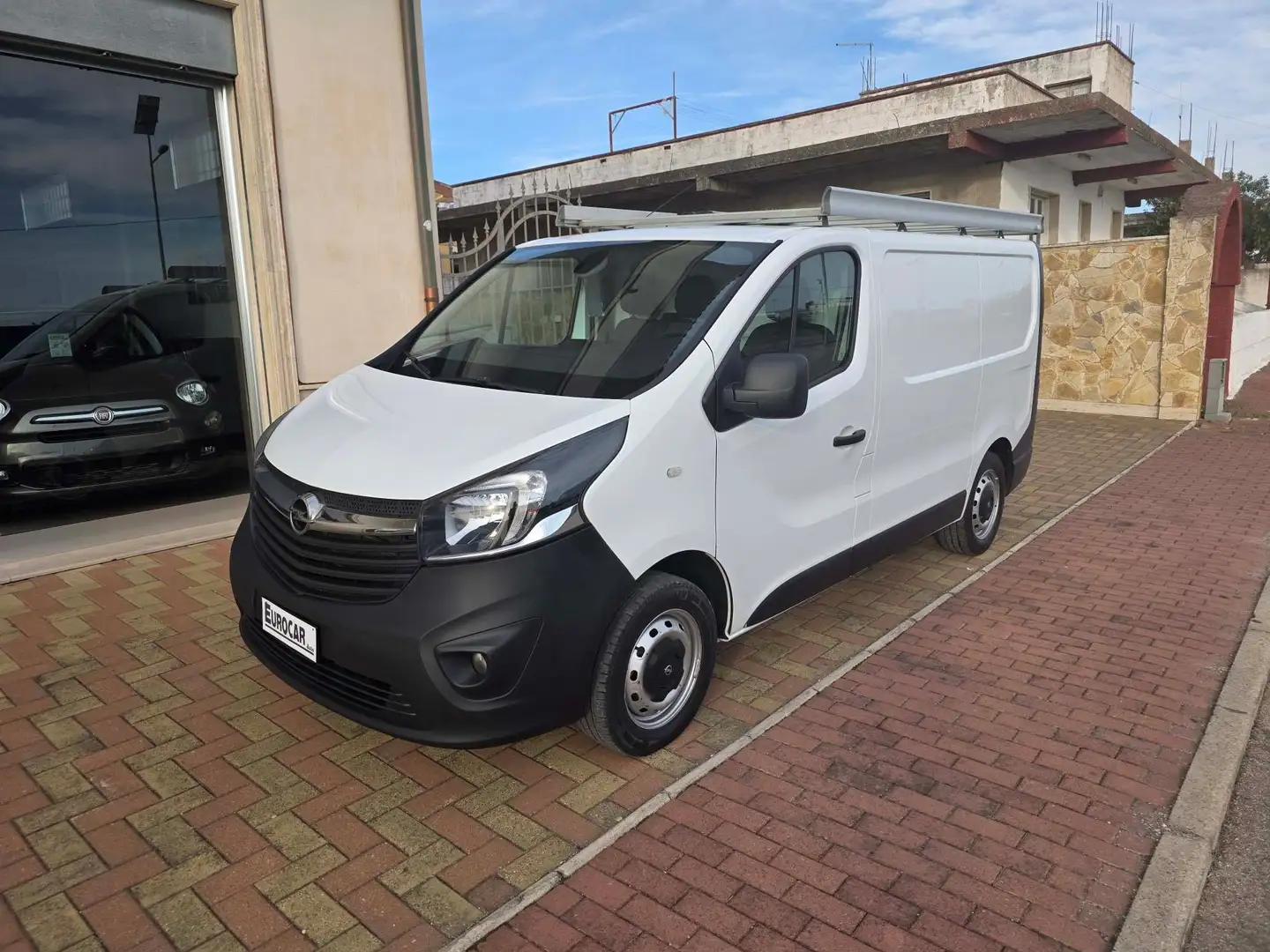 Opel Vivaro 1.6 DCi 125cv Bianco - 2
