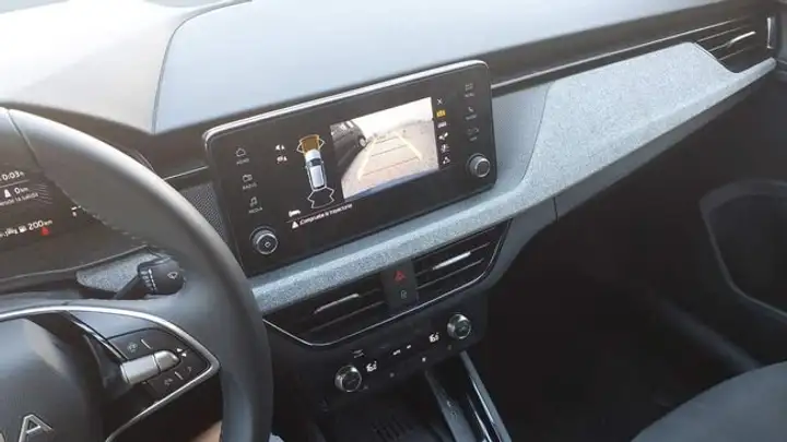Škoda Kamiq 1.0 TSI Selection 2026, foto 8