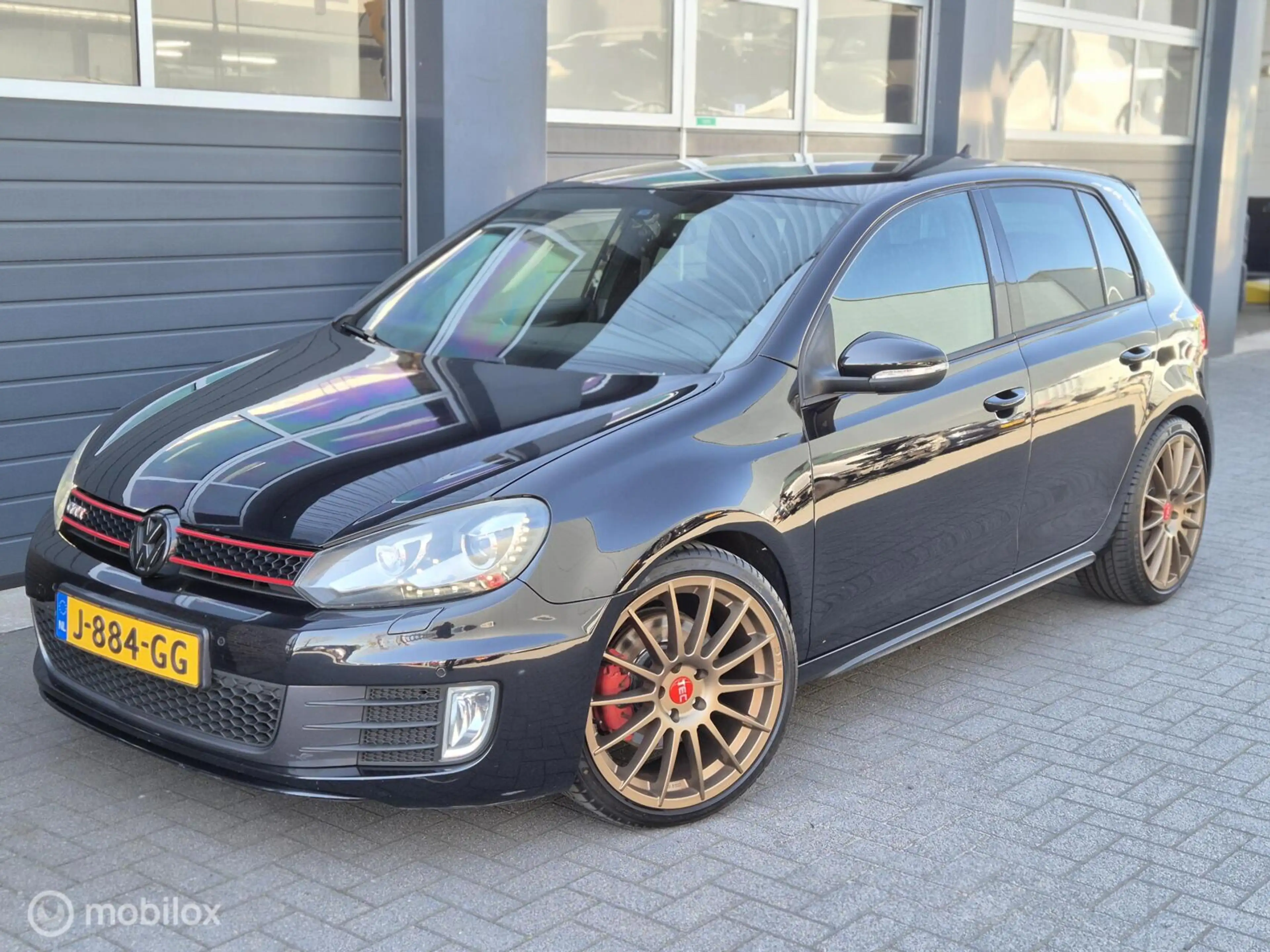 Volkswagen Golf GTI 2.0 DSG | CARLPAY | SPORTUITLAAT | 19'' | NAVI | X
