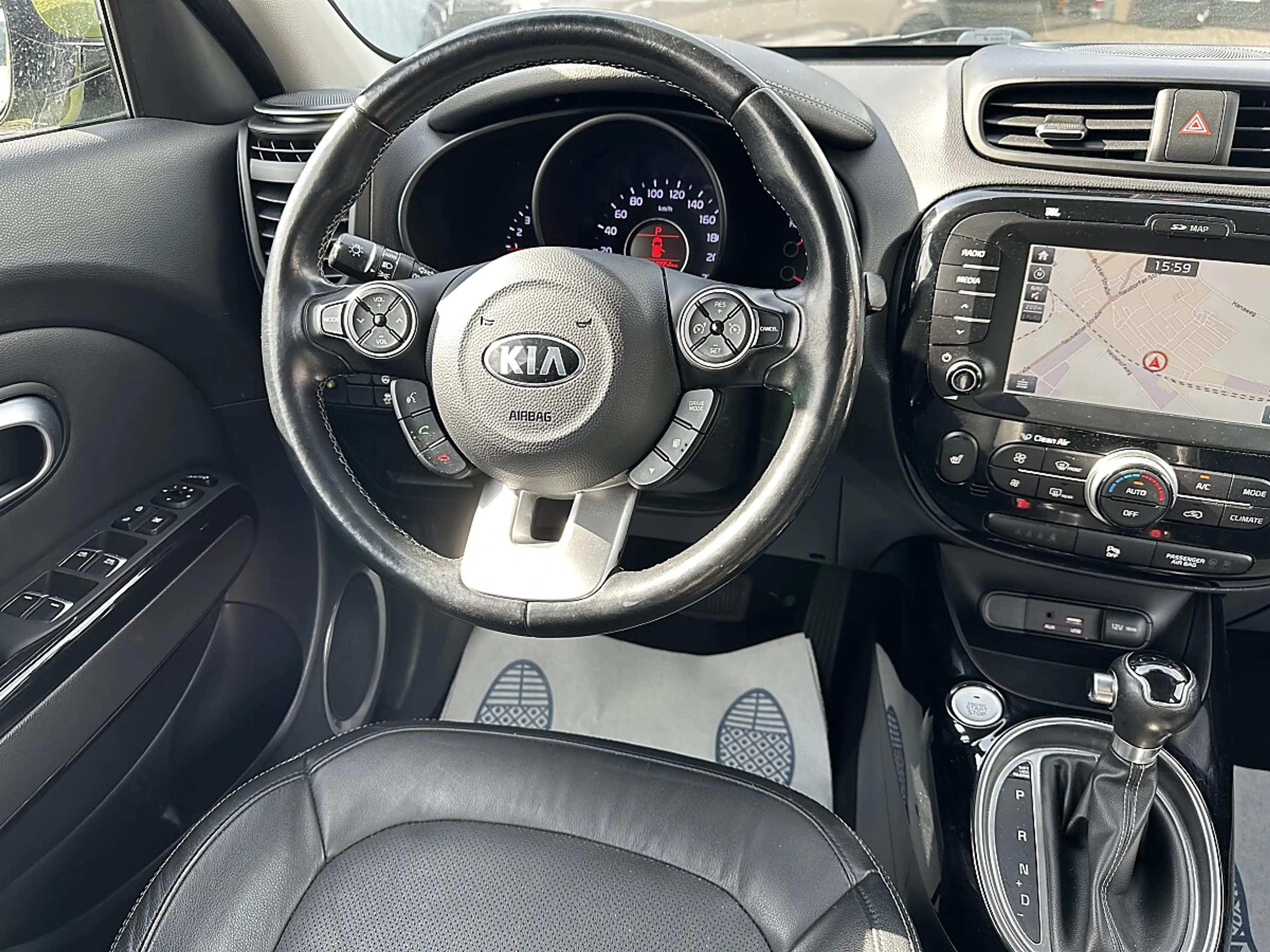 Kia Soul 1,6 CRDi Gold DCT — photo 13