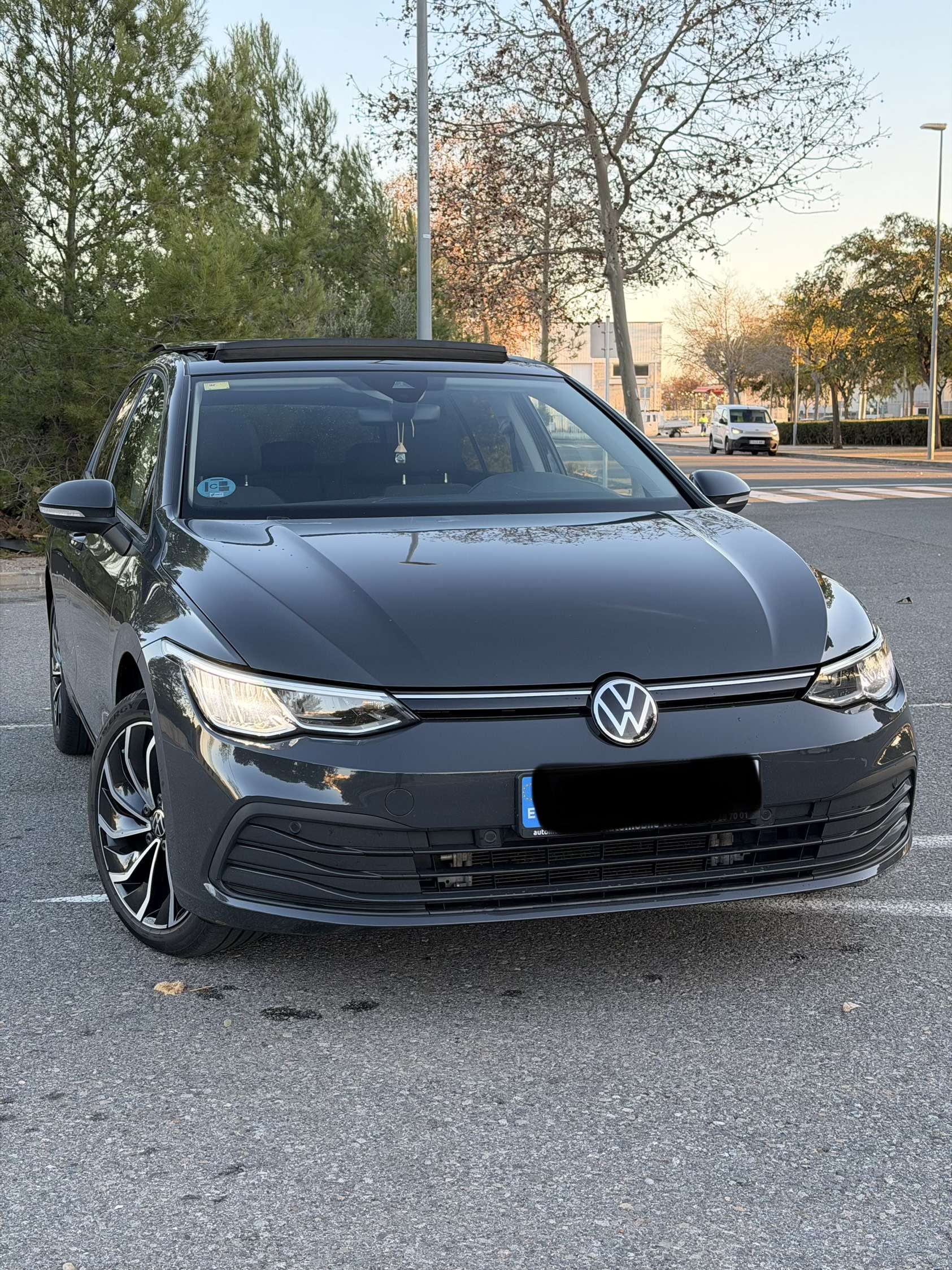 Volkswagen Golf 2.0TDI Life DSG 110kW - foto 1