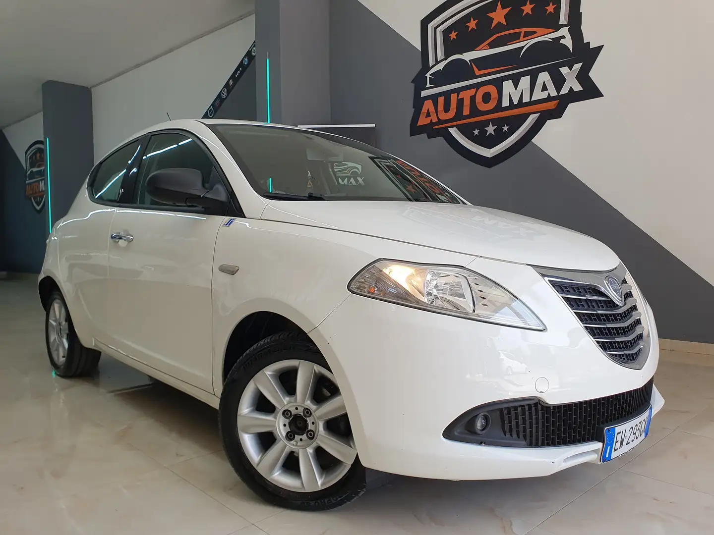 Lancia Ypsilon Ypsilon 1.3 mjt Platinum s Bianco - 1