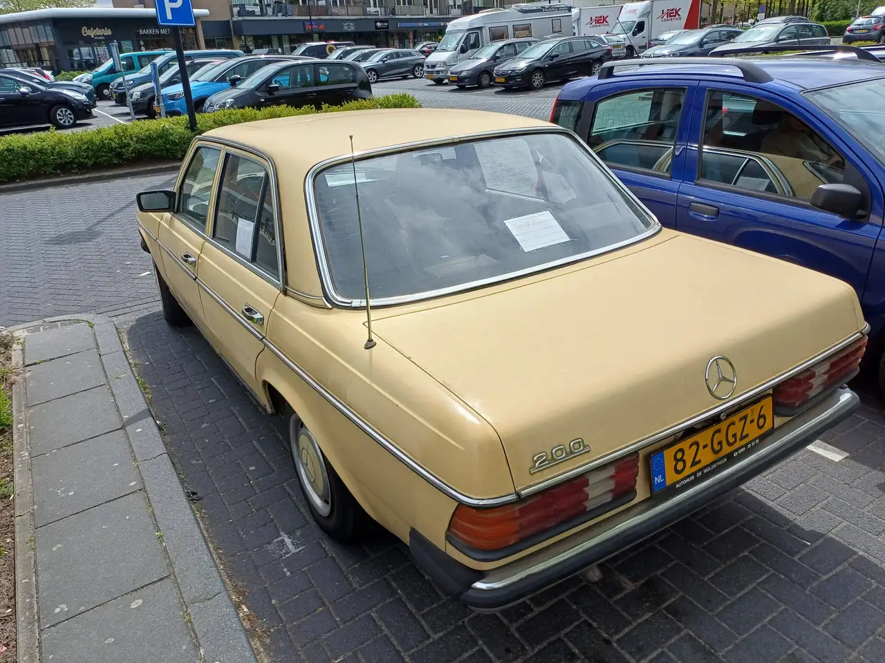 Mercedes-Benz 200, foto 4