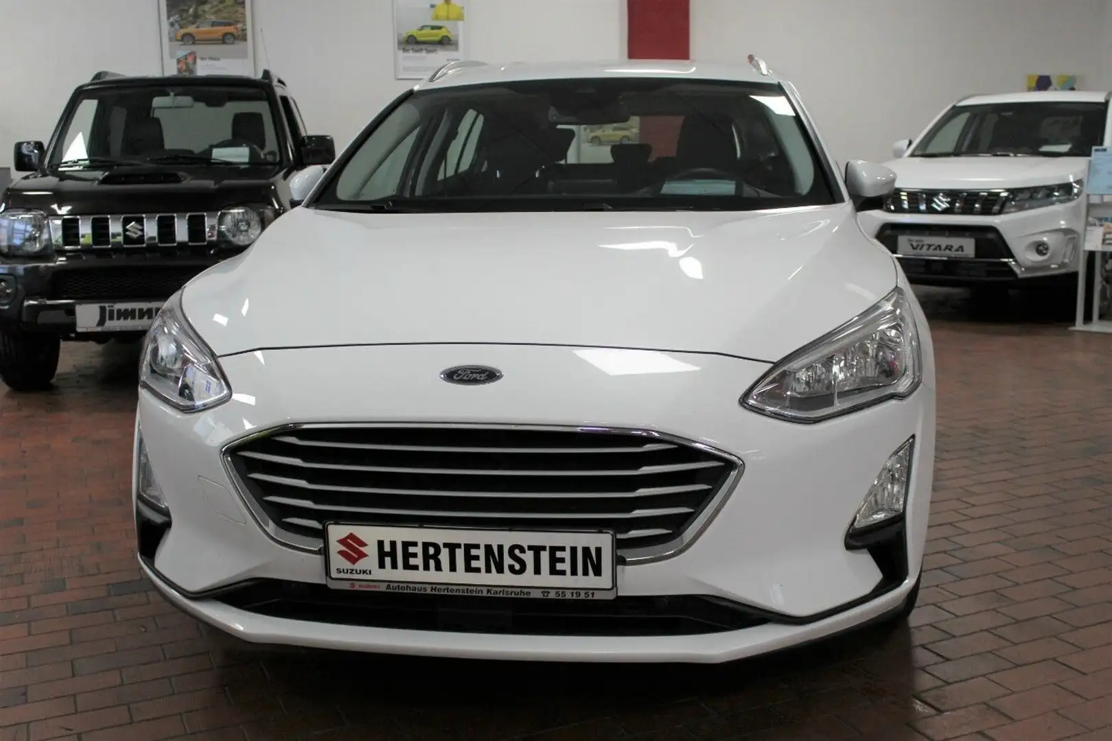 Ford Focus 1.0 EcoBoost Turnier C&C *Navi/PDC* Weiß - 2