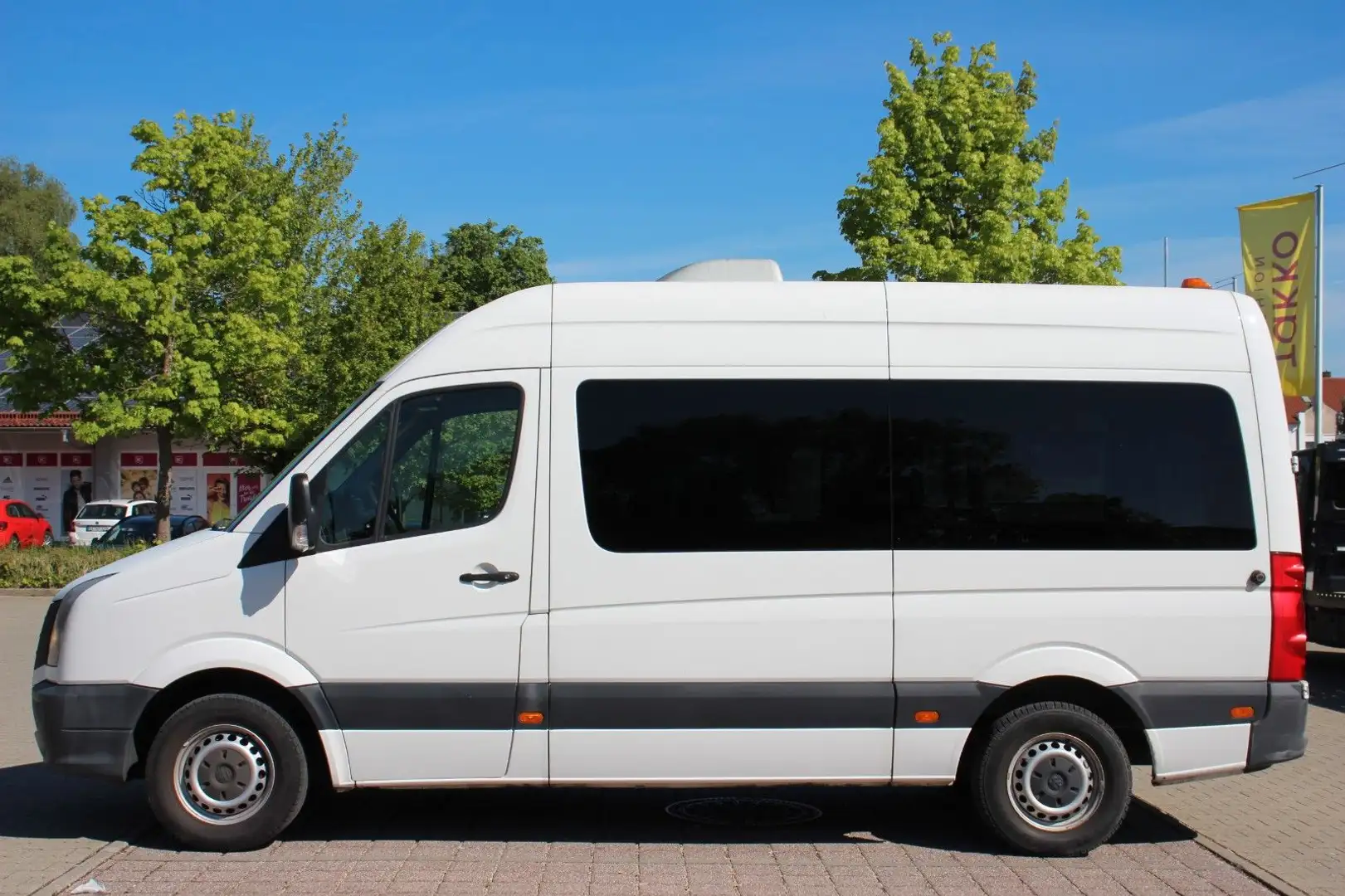 Volkswagen Crafter 2.0TDI # 9-Sitzer # Rollstuhlrampe # TÜV Alb - 2