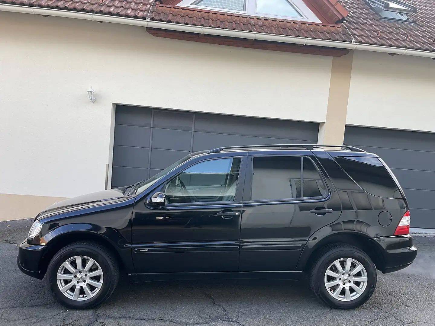 Mercedes-Benz ML 270 CDI Grau - 2