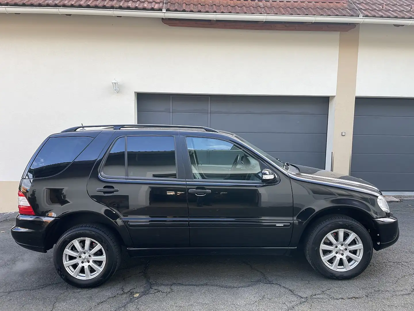 Mercedes-Benz ML 270 CDI Grau - 1