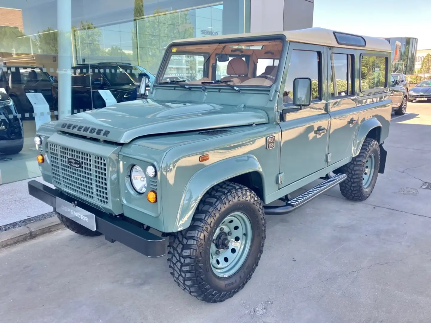Land Rover Defender 110 SW S Verde - 2