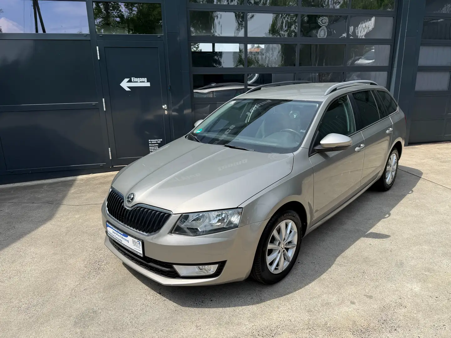 Skoda Octavia Ambition Standheizung 1Hand Top Zustand Tüv Neu Beige - 2