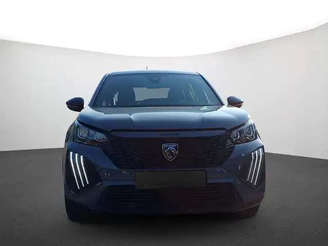Peugeot 2008 view 2